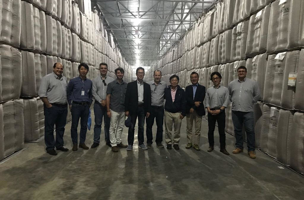 Grupo japonês visita Agro-Sol para troca de experiências